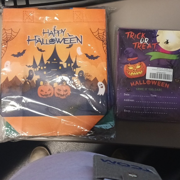 Halloween bundle invites and bags - Picture 7 of 8